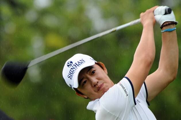 (170120) -- SINGAPORE, Jan. 20, 2017 -- Song Younghan of South Korea tees off during the SMBC Singapore Open at Singapore s Sentosa Golf Club, Jan. 20, 2017. ) (SP)SINGAPORE-GOLF-SMBC SINGAPORE OPEN ThenxChihxWey 