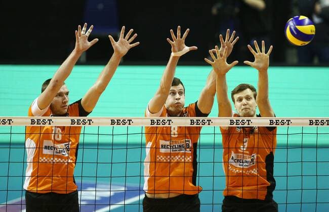 Wouter ter Maat, Graham Vigrass, Robert Kromm Blockabwehr Volleyball Bundesliga Herren Saison 2016 2017 22.01.2017 BR Volleys Berlin BRV vs. Netzhoppers KW