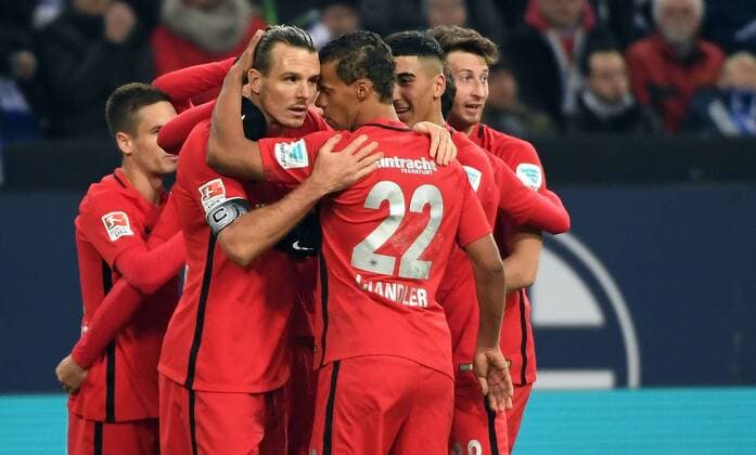 27.01.2017, xjhx, Fussball 1.Bundesliga, Schalke 04 - Eintracht Frankfurt, emspor, v.l. Alexander Alex Meier (Eintracht Frankfurt) celebrate the goal, Torjubel zum 0:1 Gelsenkirchen