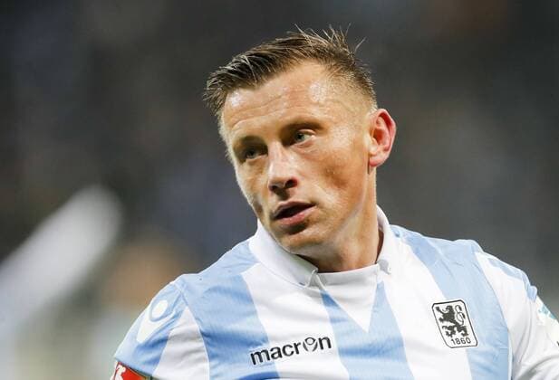 Ivica OLIC, TSV1860 Nr.40 Halbfigur , Aktion, Einzelbild, Portrait, Portraet, Einzelaktion TSV 1860 MUENCHEN - SpVgg GREUTHER FUERTH 2-1 Fussball 2. Bundesliga , Muenchen, am 27.01.2017, 18.Spieltag, Saison 2016 2017, 2.Liga