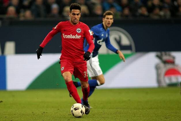 Omar Mascarell (Eintracht Frankfurt) beim BL-Spiel (Saison 2016 17) FC Schalke 04 - Eintracht Frankfurt. Copyright Thomas Pakusch