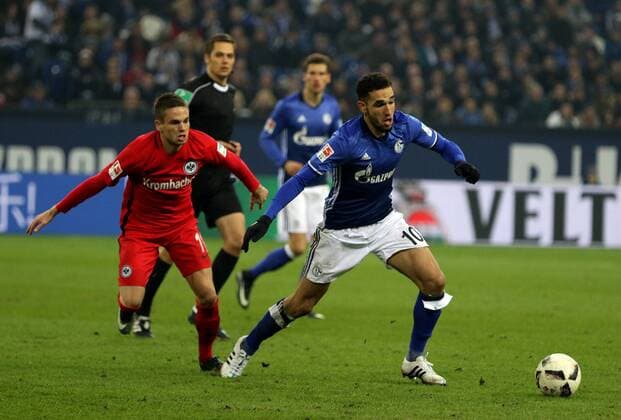 Nabil Bentaleb (FC Schalke 04) beim BL-Spiel (Saison 2016 17) FC Schalke 04 - Eintracht Frankfurt. Copyright Thomas Pakusch