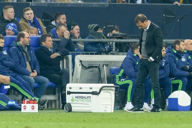 Trainer Markus Weinzierl (FC Schalke 04) und Manager Christian Heidel (FC Schalke 04) beim Bundesligaspiel zwischen Schalke 04 und Eintracht Frankfurt am 27.01.2017, Gelsenkirchen Copyright: xSchuelerx xEibnerx-xPressefotox EP_JSE
