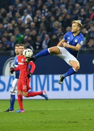 Fussball, 1.BL Saison 2016 2017, Spieltag 19, FC Schalke 04 -Eintracht Frankfurt , 27.01.2017, Veltinsarena Gelsenkirchen,Johannes Geis, S04, Aktion , Einzelbild