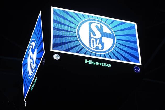 Fußball 1. Bundesliga 18. Spieltag FC Schalke 04 - Eintracht Frankfurt am 27.01.2017 in der Veltins Arena in Gelsenkirchen Europas größter Videowürfel in der Veltins Arena xRx