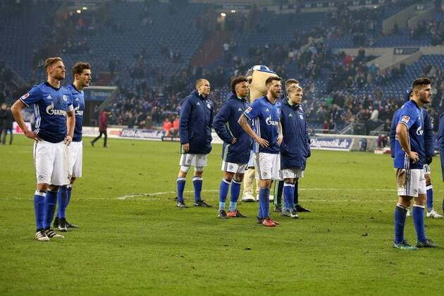 xuhjbGelsenkirchen, Veltins Arena, 27.01.17, 1. Bundesliga - 18. Spieltag - FC Schalke 04 - Eintracht Frankfurt Bild: Enttäusch nach dem Spiel (Schalke 04) Gelsenkirchen