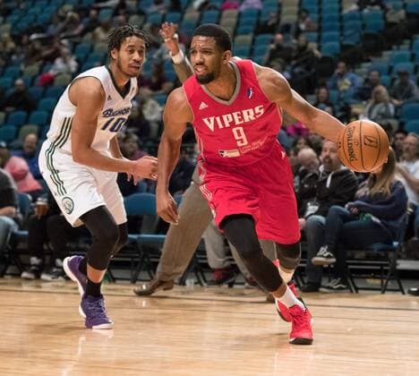 January 27, 2017 - Reno, Nevada, U.S - Rio Grande Valley Viper Guard DARIUS MORRIS (9) drives past Reno Bighorn Guard ISAIAH COUSINS (10) during the NBA Basketball Herren USA D-League Basketball game between the Reno Bighorns and the Rio Grande Valley Vipers at the Reno Events Center in Reno, Nevada. NBA D-League 2016 - Rio Grande Valley defeats Reno 119-114 - ZUMAm132 20170127_zap_m132_021 Copyright: xJeffxMulvihillxJr.x