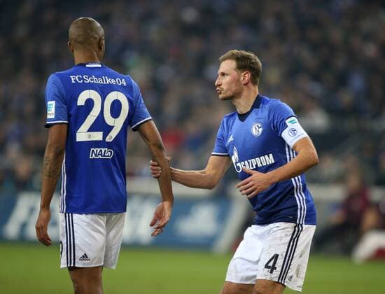 27.01.2017, Fussball GER, 1. Bundesliga Saison 2016 2017, 18. Spieltag, FC Schalke 04 - Eintracht Frankfurt 0:1, Benedikt Hoewedes, Benedikt Höwedes (Schalke 04), re., und Naldo (FC Schalke 04)