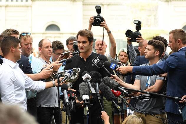 Themen der Woche - SPORT Bilder des Tages - SPORT Australian Open, Roger Federer Pressetermin vor dem Royal Exhibition Building in Melbourne Roger Federer (SUI) TENNIS : Australian Open 2017 - 30 01 2017 VirginieBouyer 