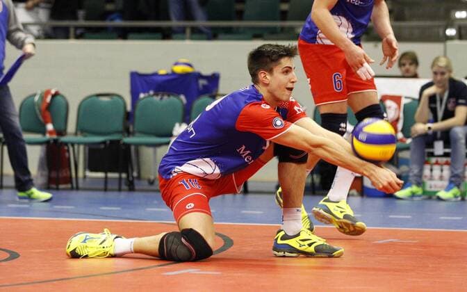 Deutschland - Rüsselsheim am Main - 31.01.2017 Volleyball - Hessen - CEV Champions League - Herren Saison 2016 2017 United Volleys Rheinmain (blau) - Crvena Zvezda BEOGRAD (ws) v.l. Moritz Reichert (RheinMain 10) United Volleys Rheinmain - Crvena Zvezda BEOGRAD