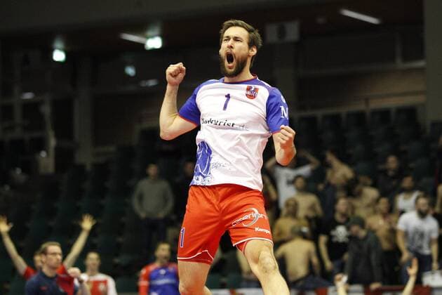Deutschland - Rüsselsheim am Main - 31.01.2017 Volleyball - Hessen - CEV Champions League - Herren Saison 2016 2017 United Volleys Rheinmain (blau) - Crvena Zvezda BEOGRAD (ws) v.l. Florian Ringseis (RheinMain 1) United Volleys Rheinmain - Crvena Zvezda BEOGRAD