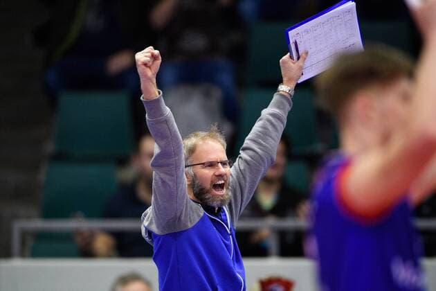 31.01.2017, Grosssporthalle, Ruesselsheim Volleyball, 2017 CEV Cup, Achtelfinale, United Volleys RheinMain (GER) vs. Roter Stern Belgrad (SRB) Jubel Michael Warm (Trainer Coach RheinMain)