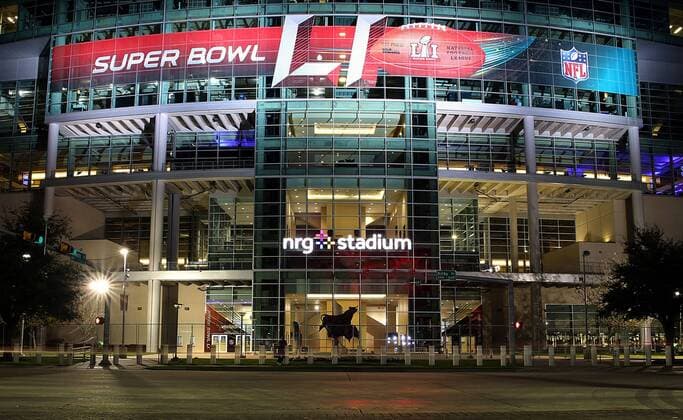 February 1, 2017: Outside of NRG Stadium prior to Super Bowl 51 in Houston, TX. CSM. NFL American Football Herren USA 2017: Super Bowl 51 - NRG Stadium - ZUMAc04_ 20170201_zaf_c04_235 Copyright: xJohnxGlaserx