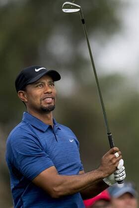 PGA, Dubai Dessert Classic 170202 Tiger Woods, USA - Abschlag - Tag 1 - Dubai Dessert Classic - 2 februar 2017 .  Copyright: LUDVIGxTHUNMAN BB170202LT108