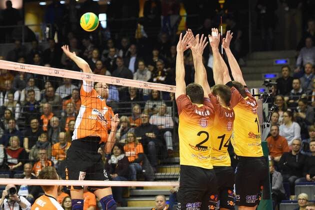 Volleyball, Herren, Saison 2016 17 CEV Champions League, 4. Spieltag, BR Volleys - Dukla Liberec, Robert Kromm (Nr. 3, Berlin Recycling Volleys), Tomas Krisko (Nr. 2, Dukla Liberec), Libor Leikep (Nr. 14, Dukla Liberec), Filip Kramar (Nr. 1, Dukla Liberec), 02.02.17,
