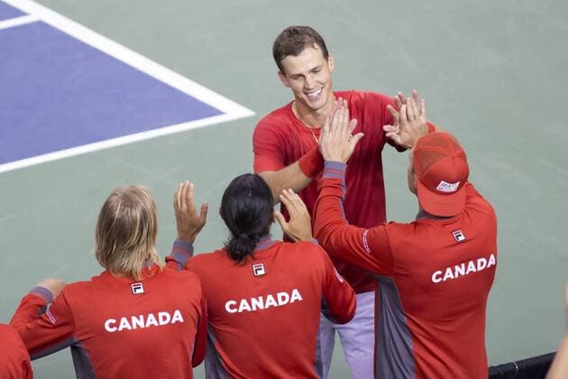 on February 03, 2017, at TD Place Arena Vasek Pospisil high fives his Team Canada teammates after his 3-0 win over Kyle Edmund of Great Britain in the BNP Paribas Davis Cup Tennis Canada v Great Britain team match on February 03, 2017, at TD Place Arena in Ottawa, Canada. (Photo by Sean Burges Icon Sportswire) TENNIS: FEB 03 Davis Cup Icon17010315 EDITORIAL USE ONLY