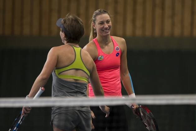 Belgian An-Sophie Mestach and Belgian Yanina Wickmayer pictured during a training session ahead of a press conference PK Pressekonferenz of the Belgian Fed Cup team in Wilrijk, Antwerp, Saturday 04 February 2017. On February 11 and 12, Belgium and Romania will play their first round match in the World Group II in Bucharest, Romania. KRISTOFxVANxACCOM  x05039676x