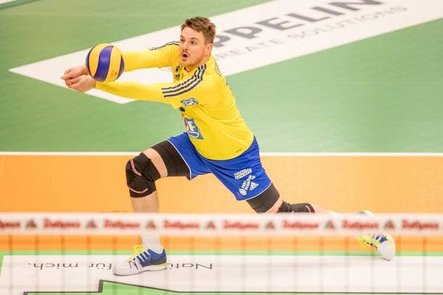 Volleyball 1. Bundesliga 2016 17: VfB Friedrichshafen vs TSV Herrsching, 04.02.2017 Markus Steuerwald (VfB Friedrichshafen, 13) Volleyball 1. Bundesliga 2016 17: VfB Friedrichshafen vs TSV Herrsching am 04.02.2017 in der ZF Arena, Friedrichshafen, Deutschland xUSx