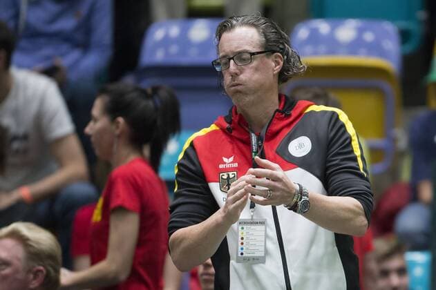Auch Assistenztrainer Dirk Dier leidet spuerbar beim Zuschauen des Davis Cup Doppels Frankfurt-Unterliederbach Copyright: xRoskaritzx Eibner-Pressefotox EP_rrz
