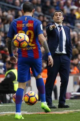 February 4, 2017 - Barcelona, Spain - Ernesto Valverde during La Liga match between F.C. Barcelona v Athletic Club, in Barcelona, on February 04, 2017. FC Barcelona Barca v Athletic Club - La Liga  - ZUMAn230 20170204_zaa_n230_316 Copyright: xJoanvallsx