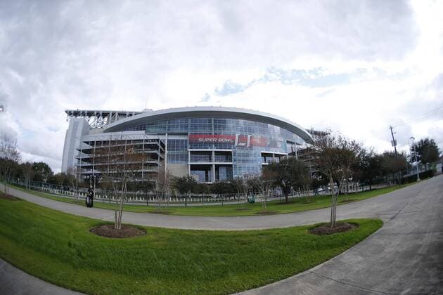 February 05, 2017 General view of NRG Stadium during Super Bowl LI between the New England Patriots and the Atlanta Falcons at NRG Stadium in Houston, Texas. CSM NFL American Football Herren USA 2017: Super Bowl LI FEB 05 - ZUMAc04_ 20170205_zaf_c04_037 Copyright: xCharlesxBausx
