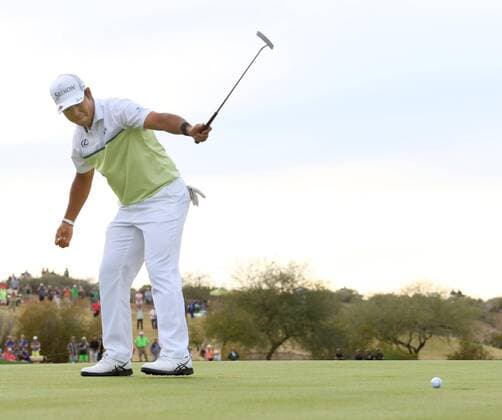 Golf: Matsuyama wins 2nd straight Phoenix Open title in playoff Hideki Matsuyama of Japan makes a birdie putt in a four-hole playoff against Webb Simpson of the United States in the Waste Management Phoenix Open at TPC Scottsdale in Arizona on Feb. 5, 2017. Matsuyama won the tournament for the second year in a row, claiming his fourth career U.S. tour win. 