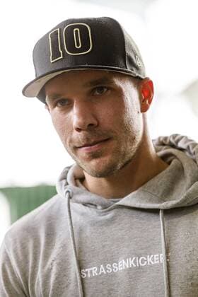Lukas Podolski beim Strassenkicker-Camp 2017 in der Wassermannhalle. Köln, 05.02.2017 Foto:xC.xHardtx xFuturexImage
