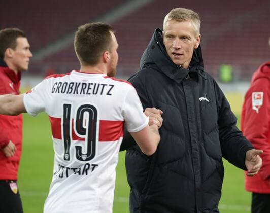 VfB Stuttgart-Fortuna Düsseldorf 06.02.2017 Deutschland Fußball 2. Bundesliga Saison 16 17 VFB Stuttgart-Fortuna Düsseldorf 2:0: Foto Herbert Rudel Jan Schindelmeiser Vorstand beim VFB Stuttgart re. mit Kevin Großkreutz li. VFB