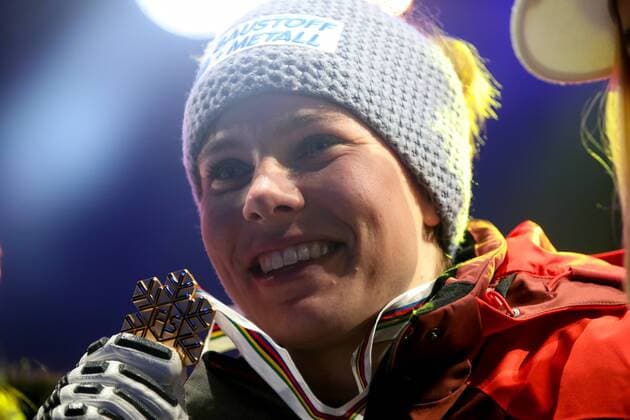 ALPINE SKIING - FIS Ski WC St. Moritz SANKT MORITZ,SWITZERLAND,07.FEB.17 - ALPINE SKIING - FIS Alpine World Ski Championships, Super G, ladies, award ceremony. Image shows Nicole Schmidhofer (AUT). Keywords: medal. GEPAxpictures xChristianxWalgram