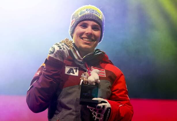 ALPINE SKIING - FIS Ski WC St. Moritz SANKT MORITZ,SWITZERLAND,07.FEB.17 - ALPINE SKIING - FIS Alpine World Ski Championships, Super G, ladies, award ceremony. Image shows Nicole Schmidhofer (AUT). Keywords: medal. GEPAxpictures xMarioxKneisl