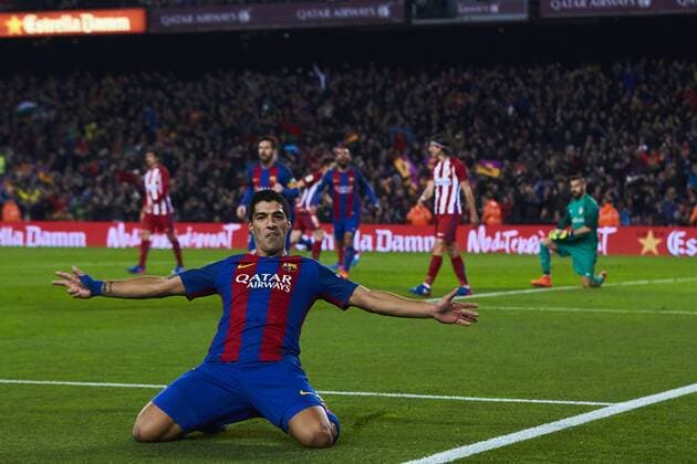 Themen der Woche - SPORT Bilder des Tages - SPORT 07.02.2017, xslx, Fussball Copa del Rey, FC Barcelona Barca - Atletico Madrid, emspor vl Luis Suarez (FC Barcelona) erzielt das Tor zum 1-0 Barcelona