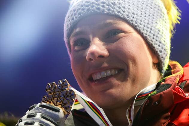 ALPINE SKIING - FIS Ski WC St. Moritz SANKT MORITZ,SWITZERLAND,07.FEB.17 - ALPINE SKIING - FIS Alpine World Ski Championships, Super G, ladies, award ceremony. Image shows Nicole Schmidhofer (AUT). Keywords: medal. GEPAxpictures xChristianxWalgram