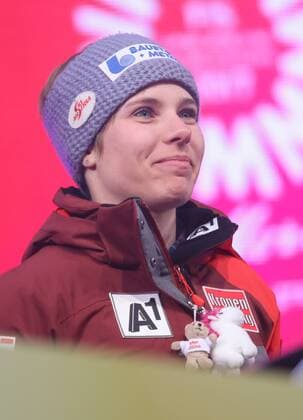 ALPINE SKIING - FIS Ski WC St. Moritz SANKT MORITZ,SWITZERLAND,07.FEB.17 - ALPINE SKIING - FIS Alpine World Ski Championships, Super G, ladies, award ceremony. Image shows Nicole Schmidhofer (AUT). GEPAxpictures xChristianxWalgram