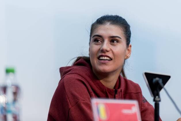 Tennis - FED Cup by BNP 2017 game between Romania si Belgium February 2017 February 8, 2017: Sorana Cirstea during the FED Cup by BNP 2017 game between Romania si Belgium at Sala Polivalenta, Bucuresti, Romania ROU. Foto: CronosFoto Catalin Soare