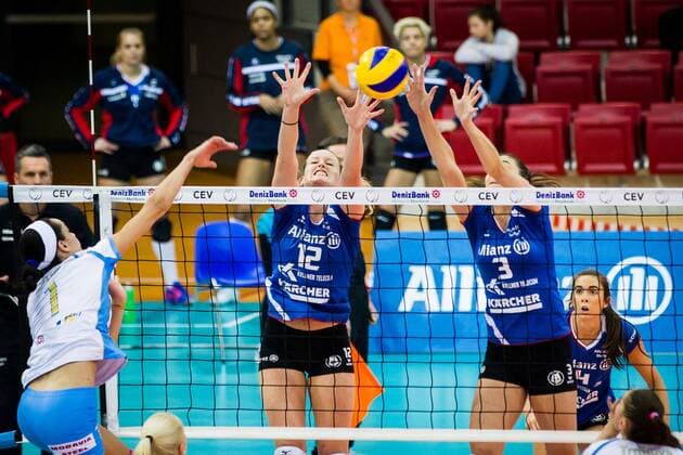 Angriff Laura Frigo (11 Agel) - Block Doppelblock Deborah van Daelen (12 MTV) und Micheli Tomazela Pissinato (3 MTV); 2017 CEV Volleyball Cup: Allianz MTV Stuttgart vs Agel Prostejov, SCHARRena, Stuttgart Germany, 20170208; Stuttgart Copyright: xWuechnerx xEibner-Pressefotox EP_nwr