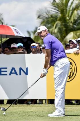 February 9, 2017 - Kuala Lumpur, MALAYSIA - Lee WESTWOOD of England plays a shot during Day One of the Maybank Championship Malaysia at Saujana Golf Club on February 9, 2017 in Kuala Lumpur, Malaysia. 2017 Maybank Championship Malaysia - Day One - ZUMAj91_ 77170205st Copyright: xChrisxJungx