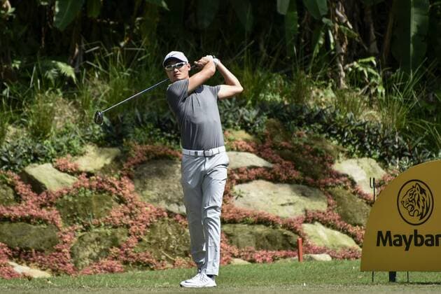 February 9, 2017 - Kuala Lumpur, MALAYSIA - LI Haotong of China plays a shot during Day One of the Maybank Championship Malaysia at Saujana Golf Club on February 9, 2017 in Kuala Lumpur, Malaysia. 2017 Maybank Championship Malaysia - Day One - ZUMAj91_ 77183299st Copyright: xChrisxJungx
