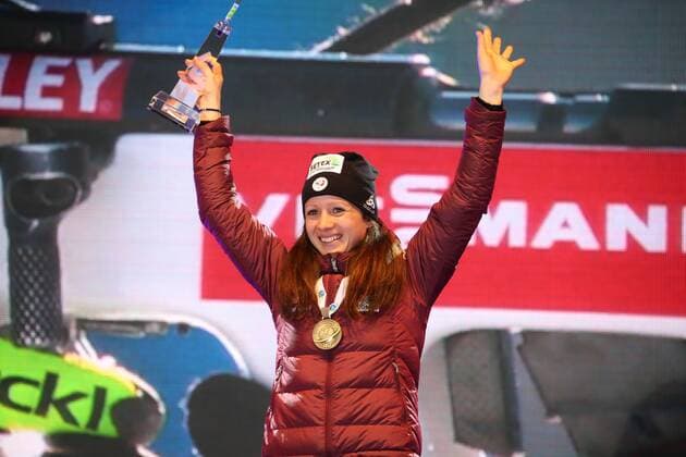 BIATHLON - IBU World Championships Hochfilzen HOCHFILZEN,AUSTRIA,10.FEB.17 - BIATHLON - IBU World Championships, 7.5km sprint, ladies, award ceremony. Image shows Anais Chevalier (FRA). Keywords: medal. GEPAxpictures xMathiasxMandl