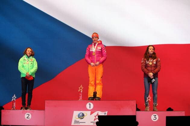 BIATHLON - IBU World Championships Hochfilzen HOCHFILZEN,AUSTRIA,10.FEB.17 - BIATHLON - IBU World Championships, 7.5km sprint, ladies, award ceremony. Image shows Laura Dahlmeier (GER), Gabriela Koukalova (CZE) and Anais Chevalier (FRA). Keywords: medal. GEPAxpictures xMathiasxMandl