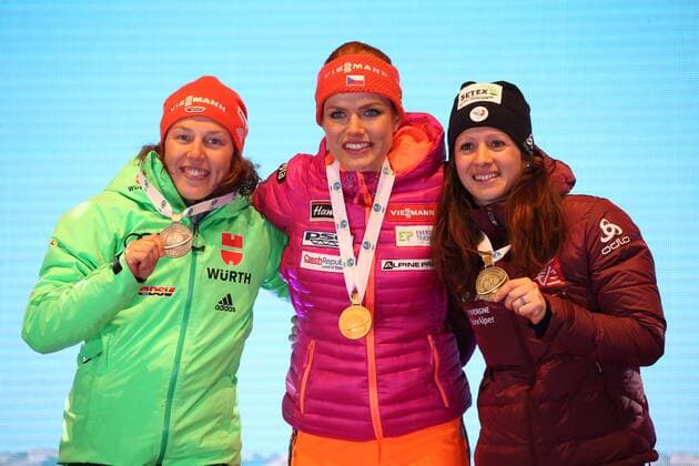 BIATHLON - IBU World Championships Hochfilzen HOCHFILZEN,AUSTRIA,10.FEB.17 - BIATHLON - IBU World Championships, 7.5km sprint, ladies, award ceremony. Image shows Laura Dahlmeier (GER), Gabriela Koukalova (CZE) and Anais Chevalier (FRA). Keywords: medal. GEPAxpictures xMathiasxMandl