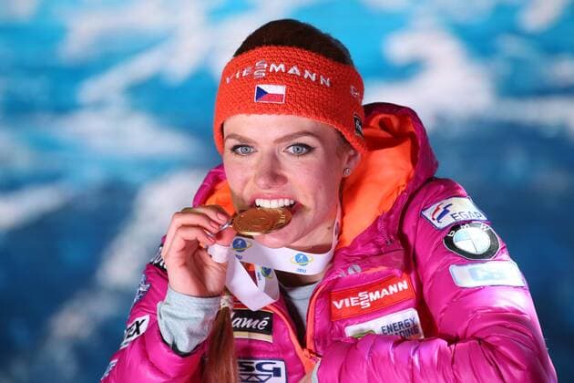 BIATHLON - IBU World Championships Hochfilzen HOCHFILZEN,AUSTRIA,10.FEB.17 - BIATHLON - IBU World Championships, 7.5km sprint, ladies, award ceremony. Image shows Gabriela Koukalova (CZE). Keywords: medal. GEPAxpictures xMathiasxMandl
