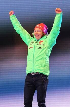 Hochfilzen Biathlon IBU Weltmeisterschaften Hochfilzen, Frauen Sprint, Laura Dahlmeier (GER) bei der Siegerehrung