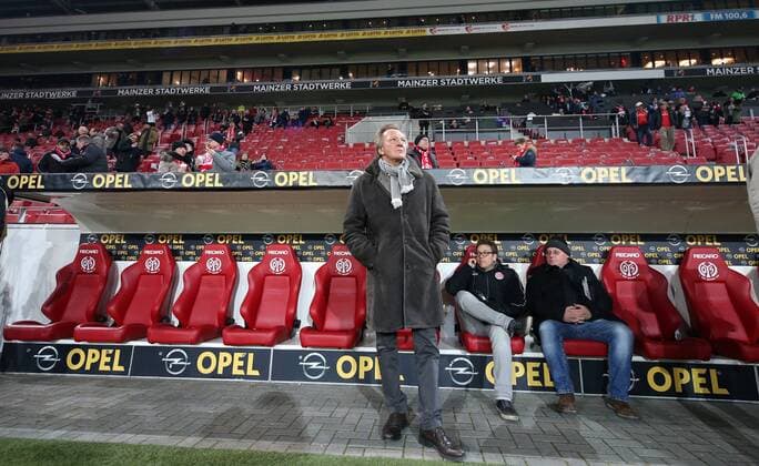 1. Fußball Bundesliga: 1. FSV Mainz 05 - FC Augsburg, 20. Spieltag, Saison 2016 2017 am 10.02.2017, xmdx, Harald STRUTZ (Praesident FSV Mainz 05) 1. FSV Mainz 05 - FC Augsburg