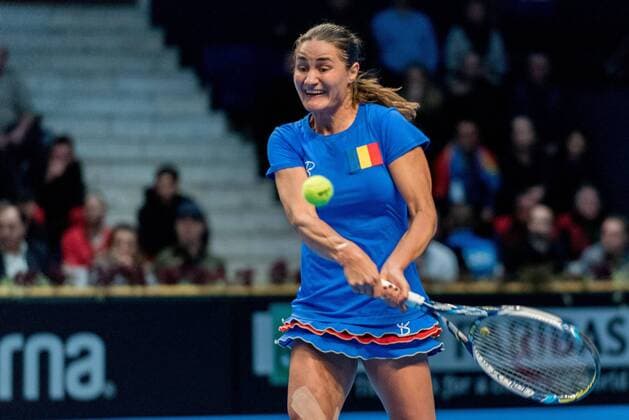 Tennis, FedCup in Bukarest, Rumänien - Belgien Tennis - FED Cup by BNP 2017 game between Romania and Belgium February 2017 February 11, 2017: Monica Niculescu (ROU) during the FED Cup by BNP 2017 game between Romania and Belgium at Sala Polivalenta, Bucuresti, Romania ROU. Copyright: Cronos Catalin Soare