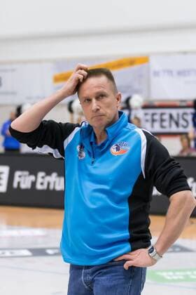 Trainer, team coach Han Abbing (VfB Suhl Lotto Thüringen, Coach) Enttäuschung, enttäuscht, Frustration, disappointed, Volleyball, Volleyball-Bundesliga Frauen, Schwarz-Weiß Erfurt - VfB 91 Suhl Lotto Thüringen, xprx