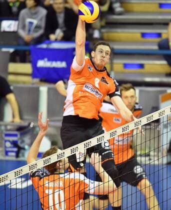 Graham Vigrass (BR Volleys), beim Schmetterball BR Volleys Berlin - TV Rottenburg Deutsche Volleyball Liga, Saison 2016 2017, Herren, Männer, Männer, men, Volleyball, Deutschland, Germany, Max-Schmeling-Halle Berlin, 11.1.2017