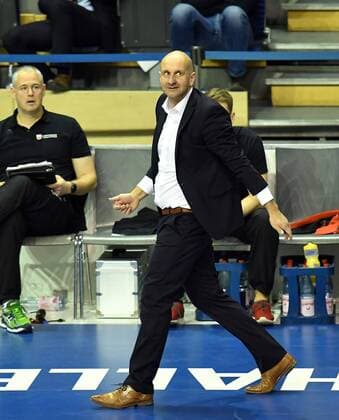Hans-Peter Müller-Angstenberger (Trainer Rottenburg), am Spielfeldrand BR Volleys Berlin - TV Rottenburg Deutsche Volleyball Liga, Saison 2016 2017, Herren, Männer, Männer, men, Volleyball, Deutschland, Germany, Max-Schmeling-Halle Berlin, 11.1.2017