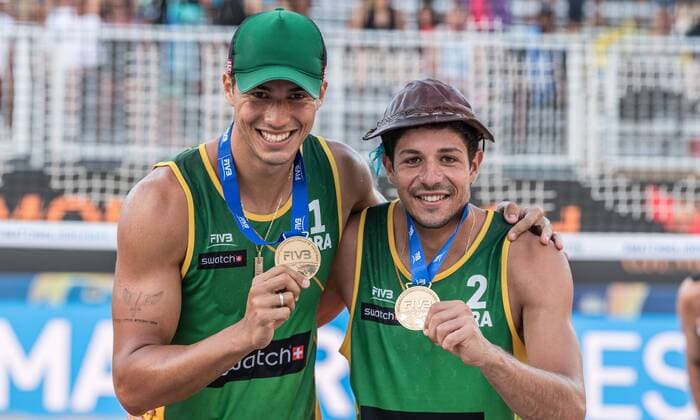 Bilder des Tages - SPORT FIVB World Tour 2017 - Fort Lauderdale Major - 11.02.2017 Saymon Barbosa Santos, Alvaro Morais Filho (BRA); FIVB World Tour 2017 - Fort Lauderdale Major - 11.02.2017 am 11.02.2017, Beach Park Fort Lauderdale, Florida, USA. xPWx