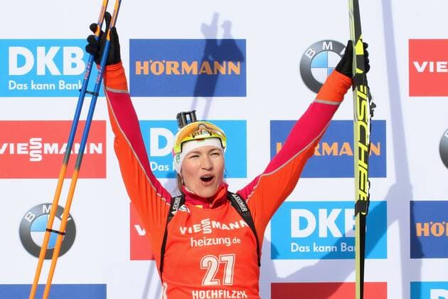 Biathlon, Weltmeisterschaft Hochfilzen 2017, 12.02.2017, Hochfilzen, Verfolgung Damen Biathlon, Weltmeisterschaft Hochfilzen 2017, 12.02.2017, Hochfilzen, Verfolgung Damen Bild: Darja Domratschawa (BLR) freut sich ueber Silber xnkx
