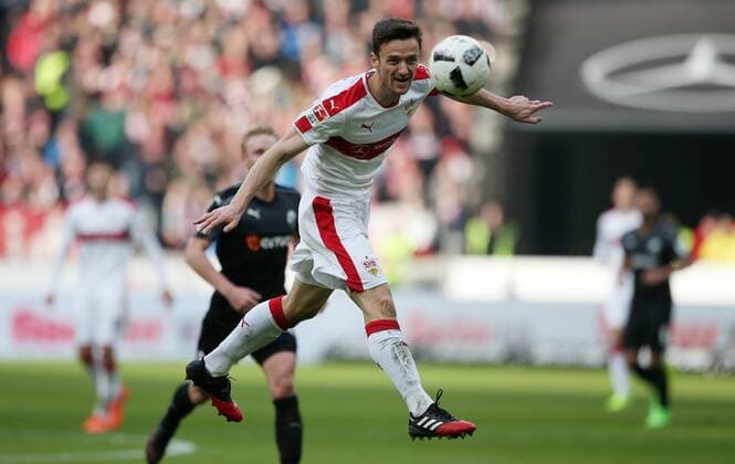 Fußball 2. Bundesliga: VfB Stuttgart - SV Sandhausen, 20. Spieltag am 12.02.2017, xmdx, svs, Christian GENTNER (20, VfB Stuttgart) VfB Stuttgart - SV Sandhausen